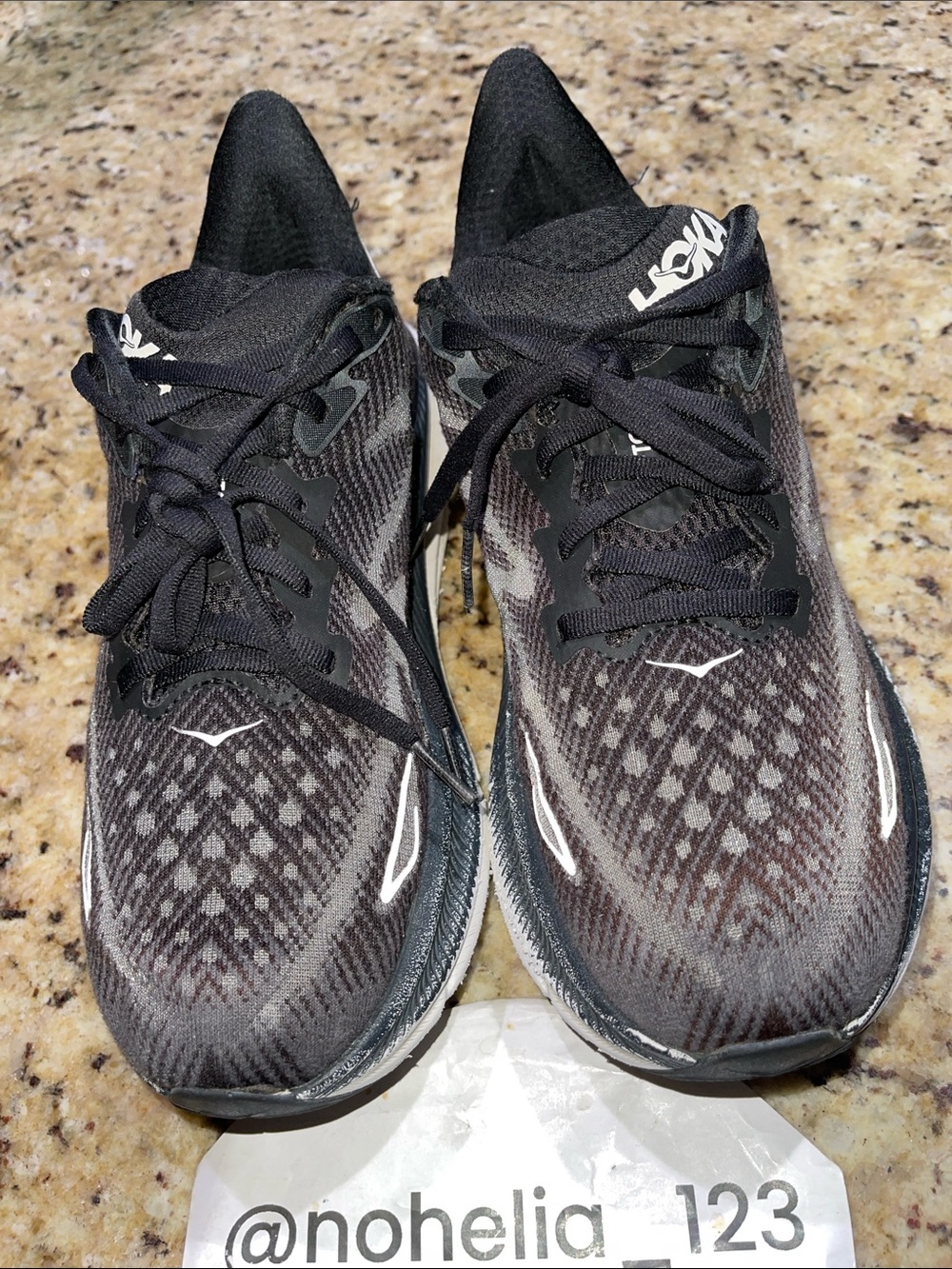 HOKA Clifton 9